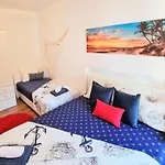 Pirates' Bay -
