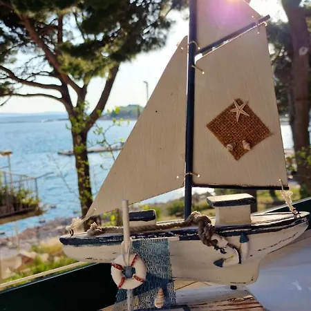 Pirates' Bay -